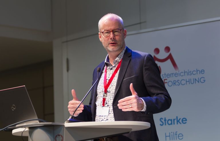 Volker Straub