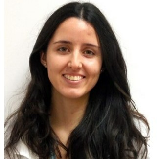 A portrait photo of Esther Fernandez-Simon